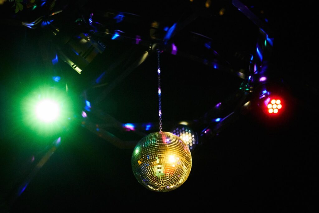 Disco Balls and Digital Bets: The Emotional Highs of Gambling in a Party Setting
